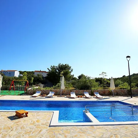 2 Bedroom Stunning In Murter