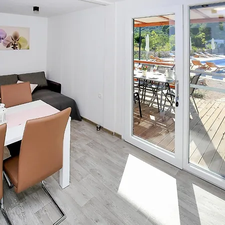 2 Bedroom Stunning In * Murter