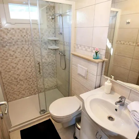 2 Bedroom Stunning In * Murter
